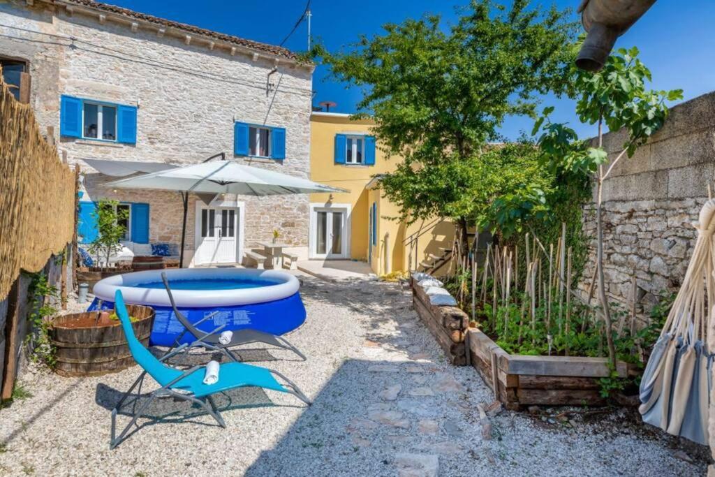 Casa Di Pietra Matelici Villa Divsici Luaran gambar