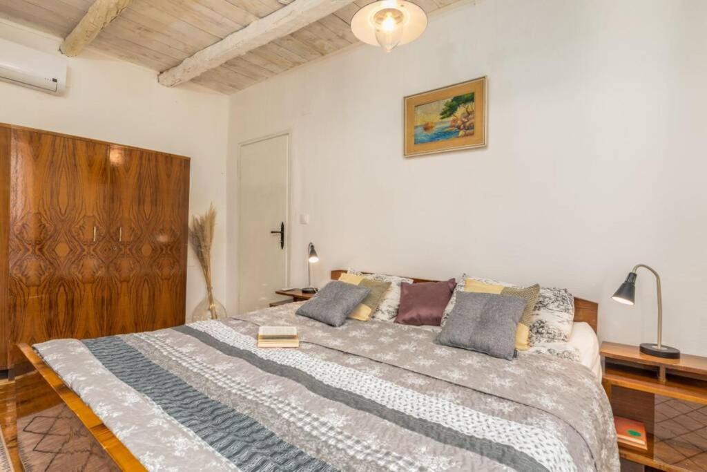 Casa Di Pietra Matelici Villa Divsici Luaran gambar