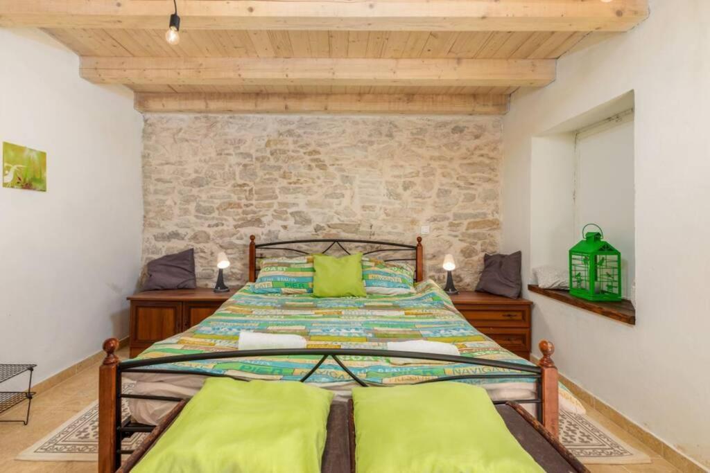 Casa Di Pietra Matelici Villa Divsici Luaran gambar