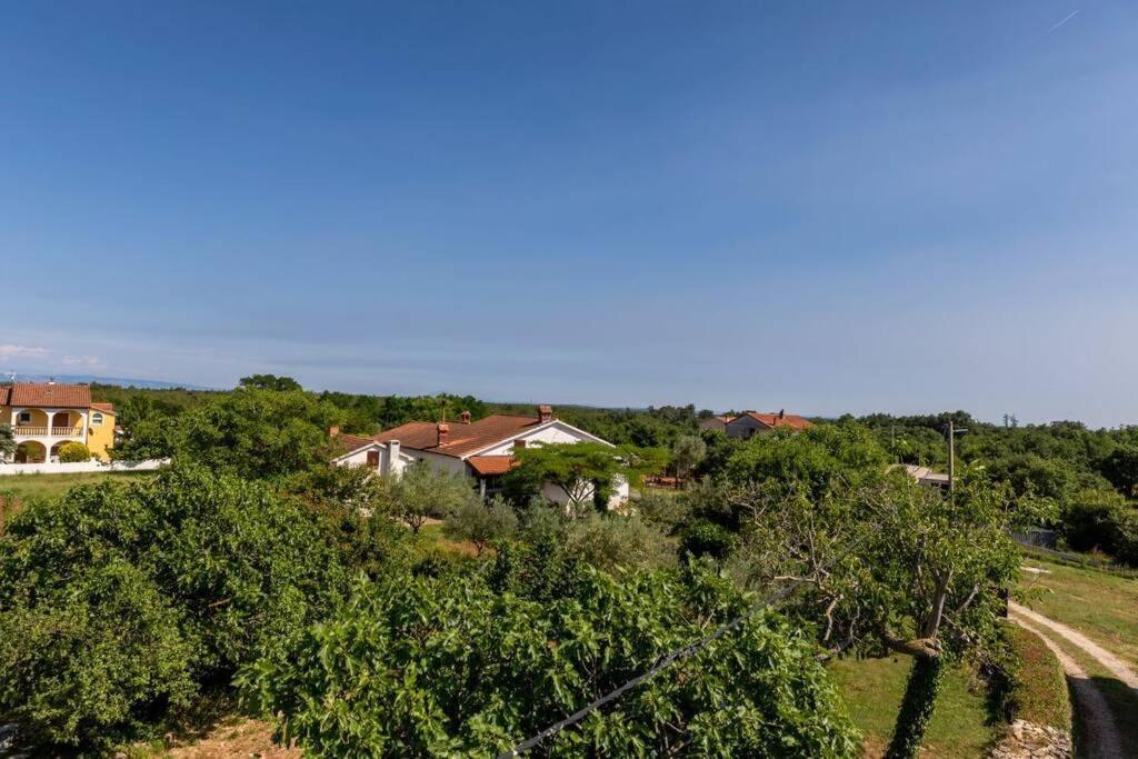 Casa Di Pietra Matelici Villa Divsici Luaran gambar