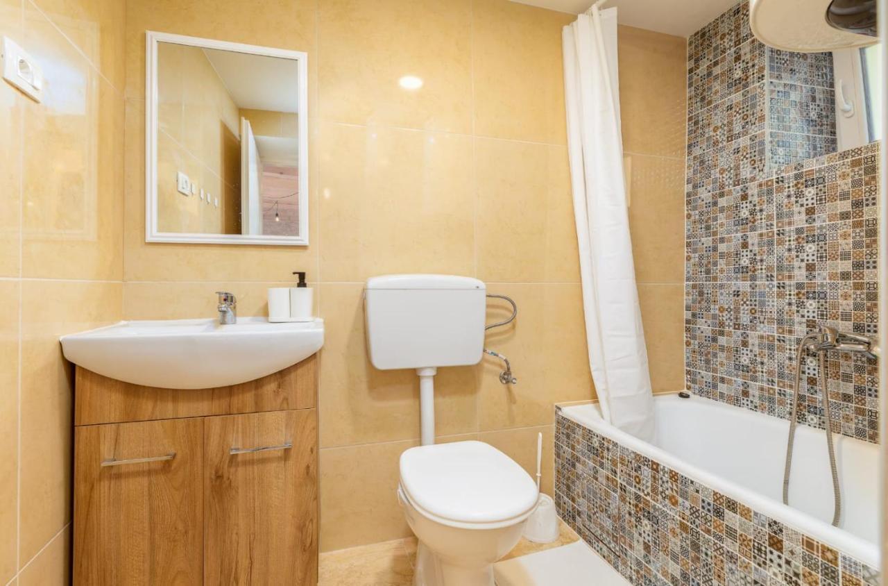Casa Di Pietra Matelici Villa Divsici Luaran gambar